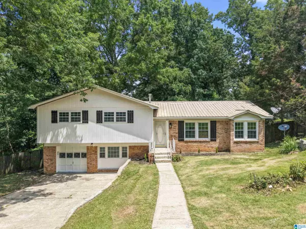 1460 4TH PLACE NW, Center Point, AL 35215