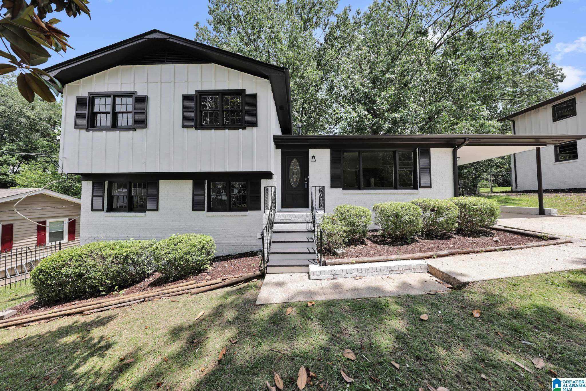 1419 4TH WAY NW, Center Point, AL 35215