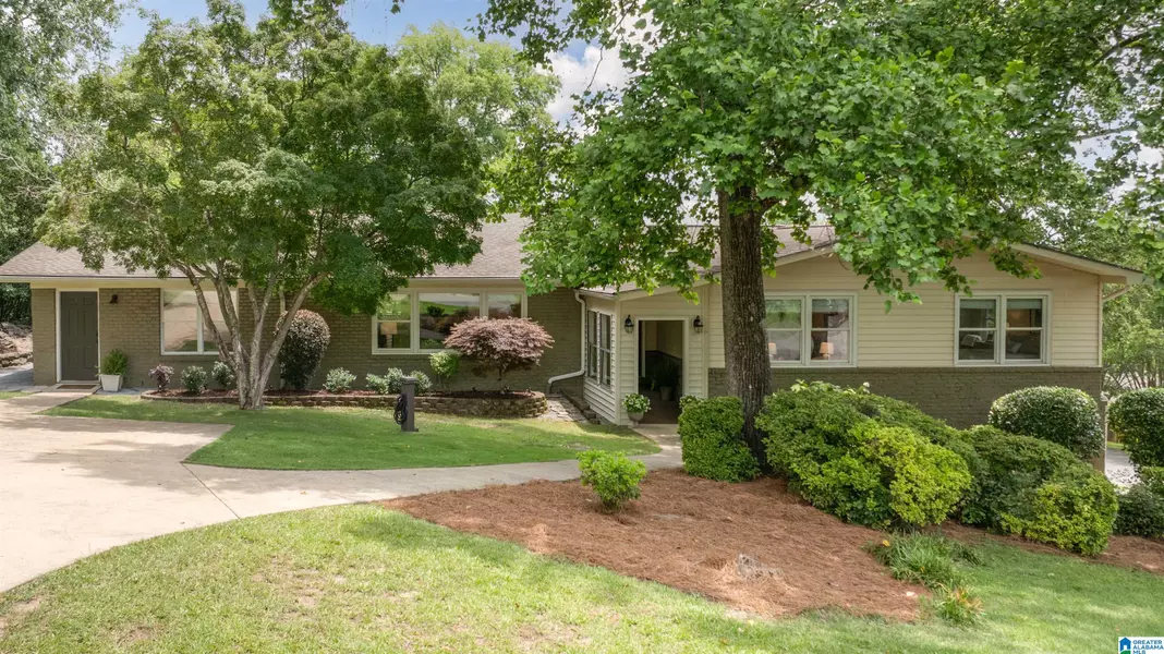 817 COMER CIRCLE, Vestavia Hills, AL 35216
