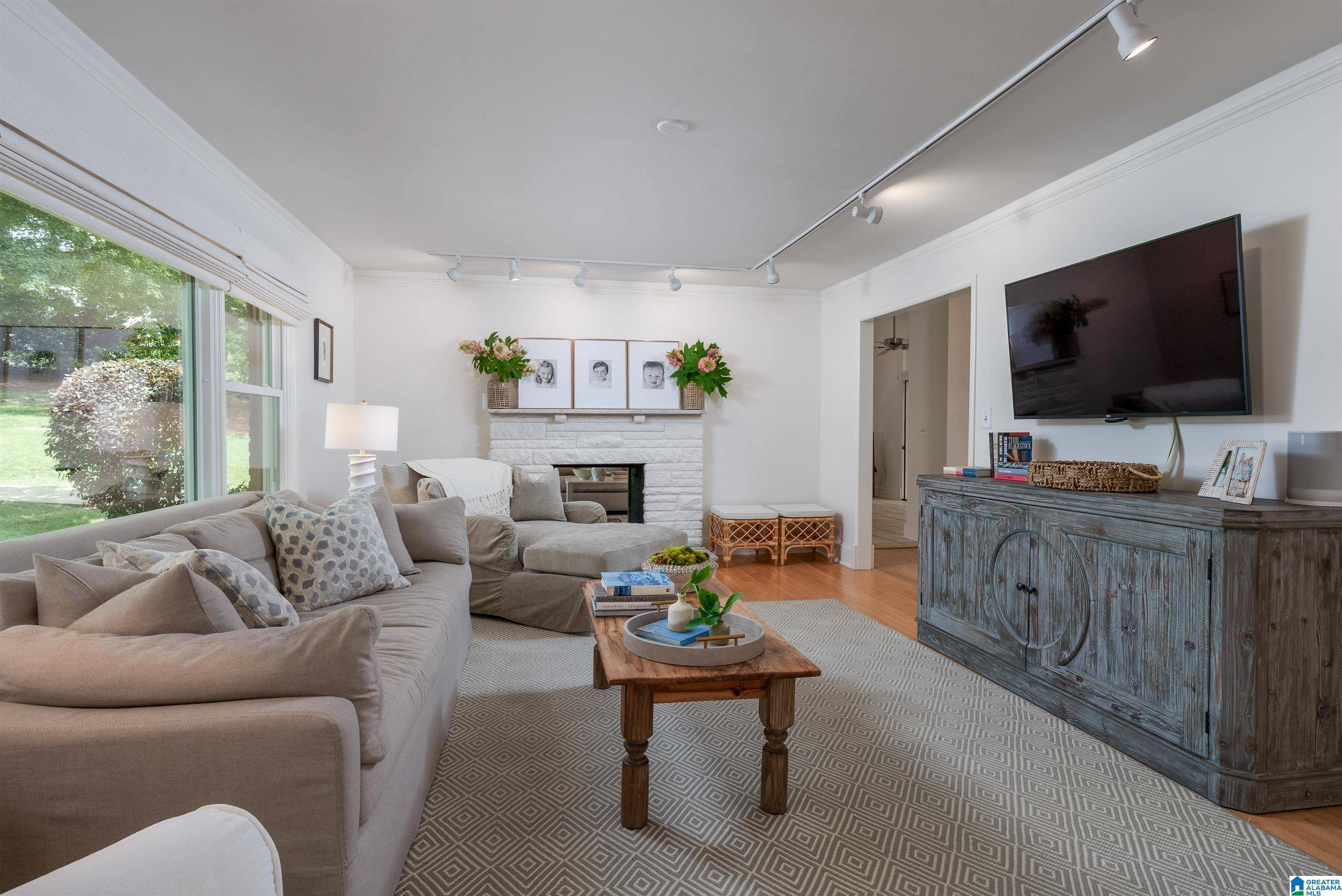 Vestavia Hills, AL 35216,817 COMER CIRCLE