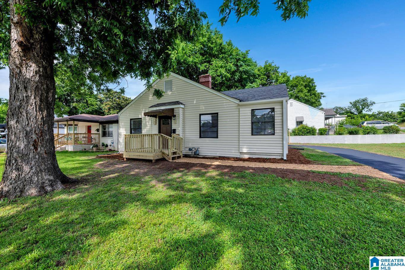 741 CENTER PLACE SW, Birmingham, AL 35211