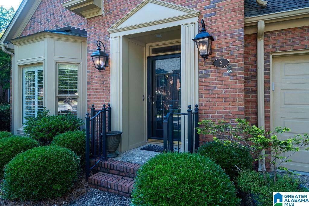 Hoover, AL 35244,6 THE OAKS CIRCLE