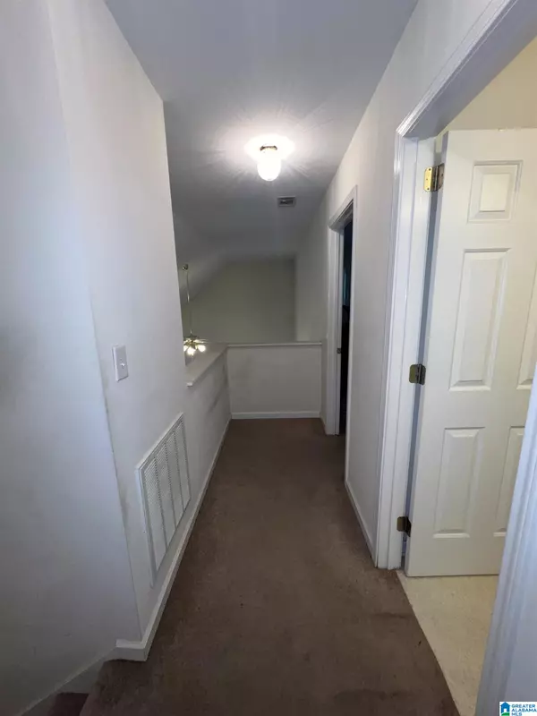 Bessemer, AL 35022,402 MEMORIAL DRIVE