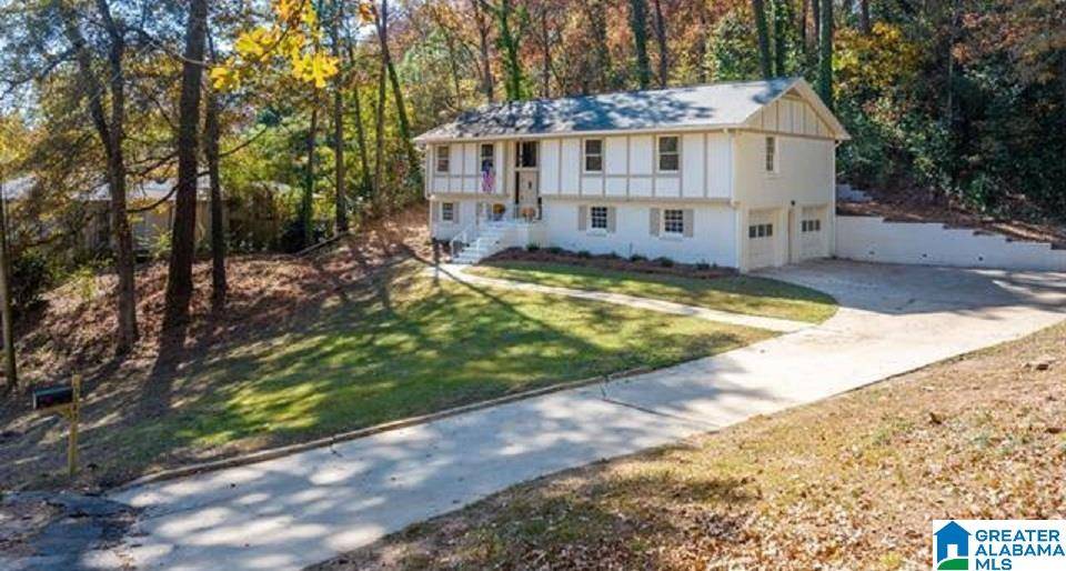 3583 VALLEY CIRCLE, Vestavia Hills, AL 35243