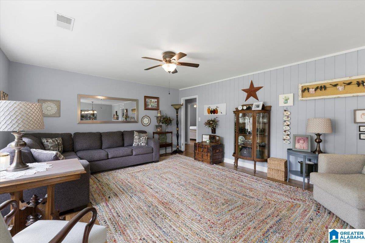 Oneonta, AL 35121,1106 PARK AVENUE