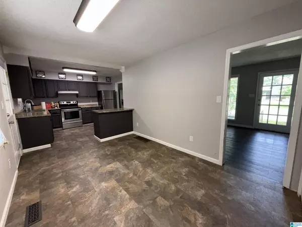 Pinson, AL 35126,5711 WOODCREEK ROAD