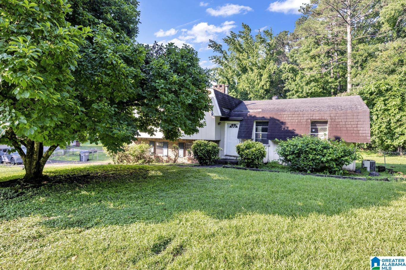 319 BURGUNDY DRIVE, Adamsville, AL 35005