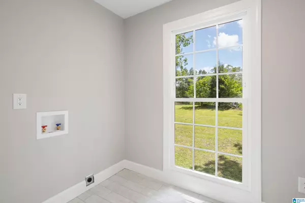 Warrior, AL 35180,131 FOREST DRIVE