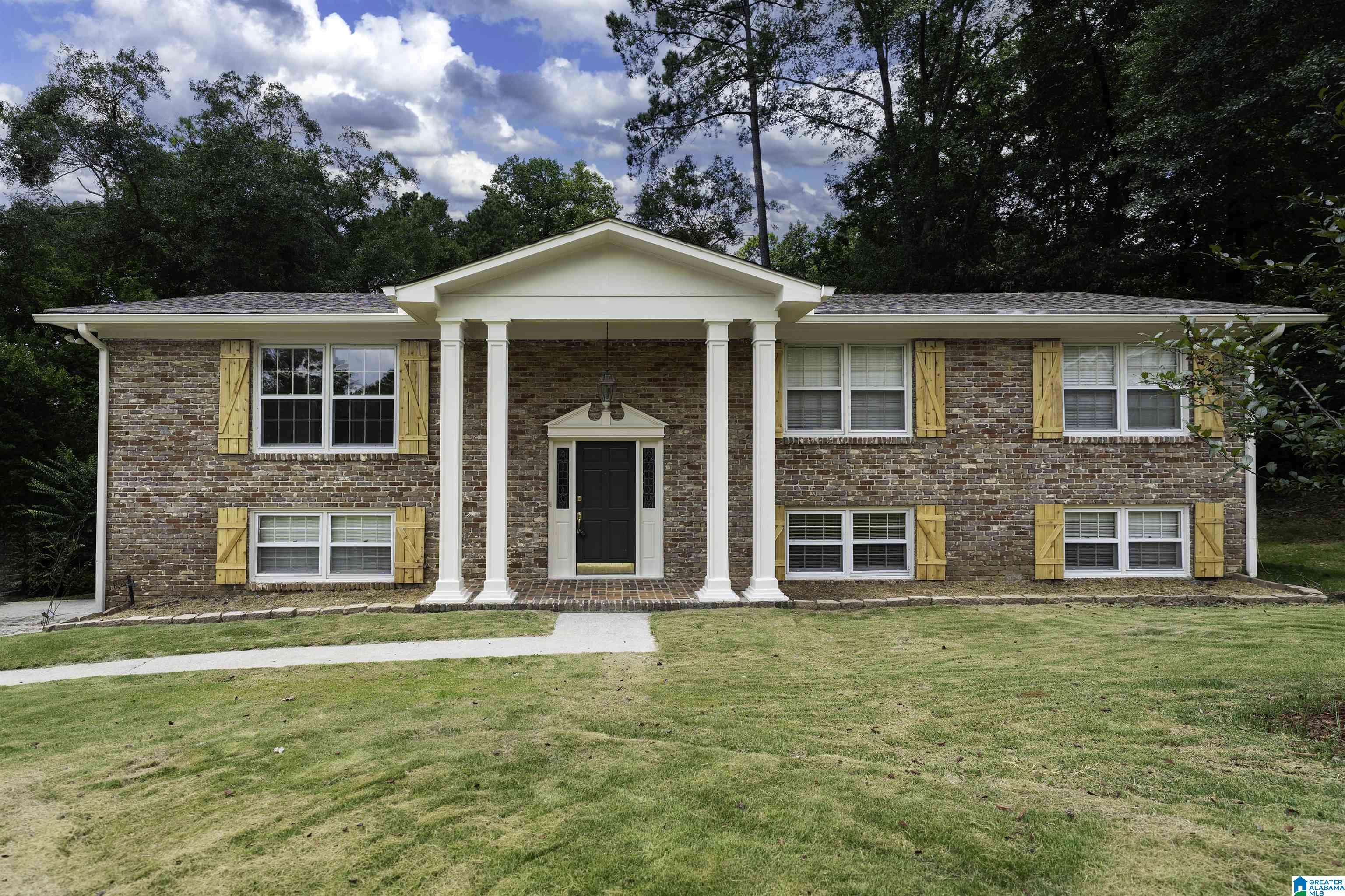 2836 VESTAVIA FOREST PLACE, Vestavia Hills, AL 35216