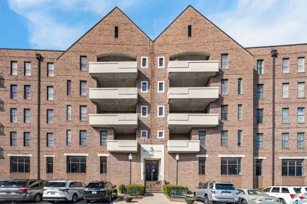 Homewood, AL 35209,1040 BROADWAY STREET #306