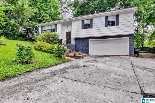 Irondale, AL 35210,509 LASALLE LANE