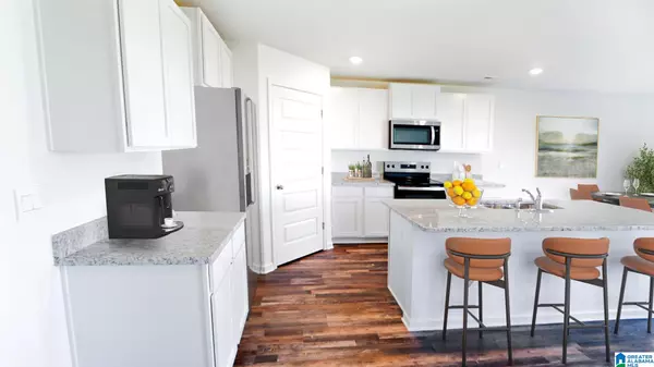 Columbiana, AL 35051,612 SADDLEWOOD LANE