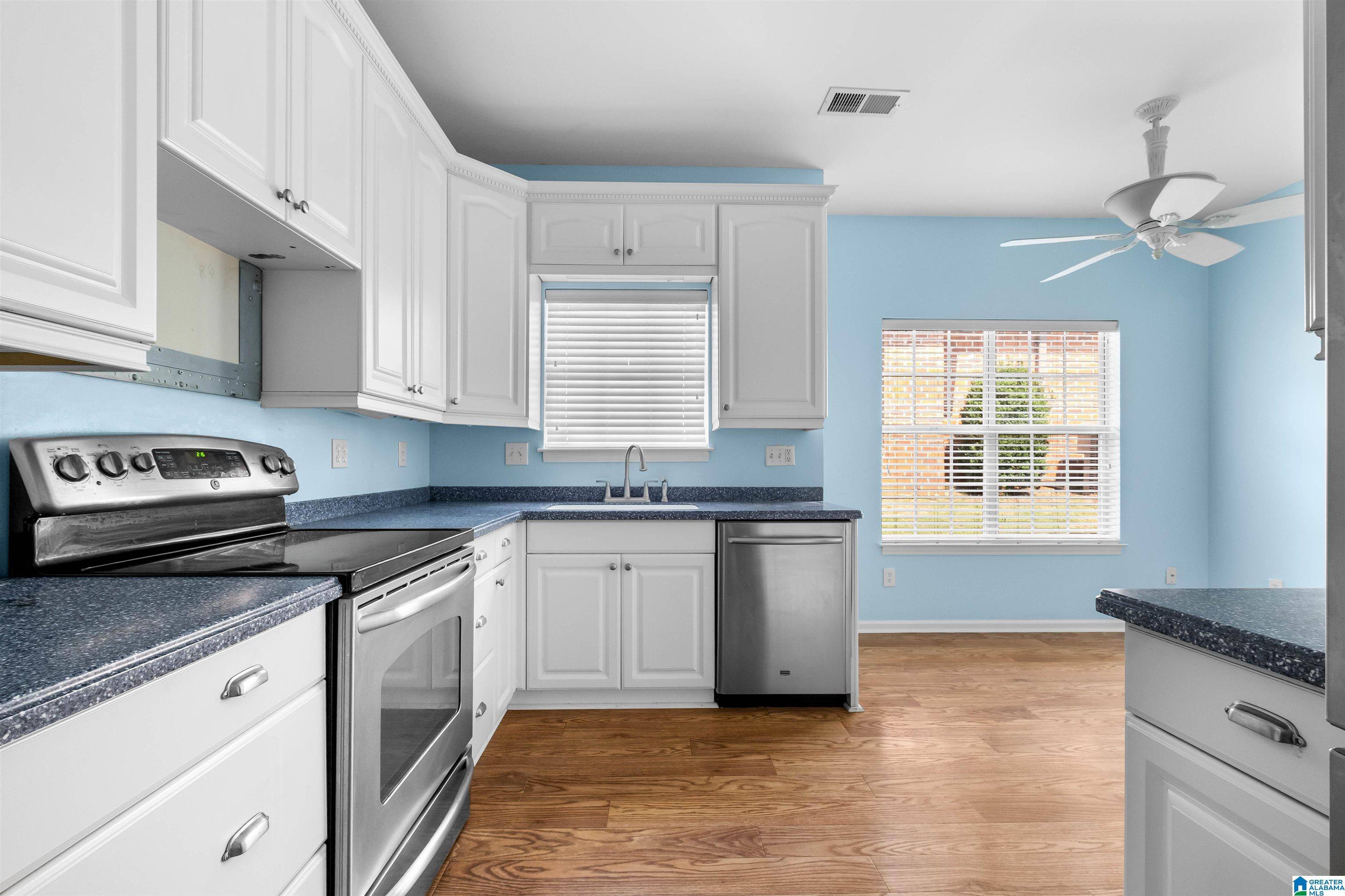 Birmingham, AL 35242,147 OLD BROOK PLACE