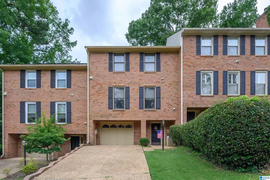 2418 RICHELIEU LANE, Hoover, AL 35216