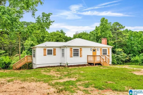 1818 HILLCREST ROAD NE, Center Point, AL 35215