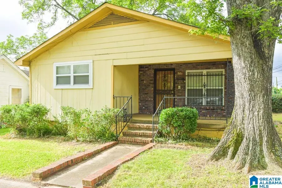 201 61ST STREET, Fairfield, AL 35064
