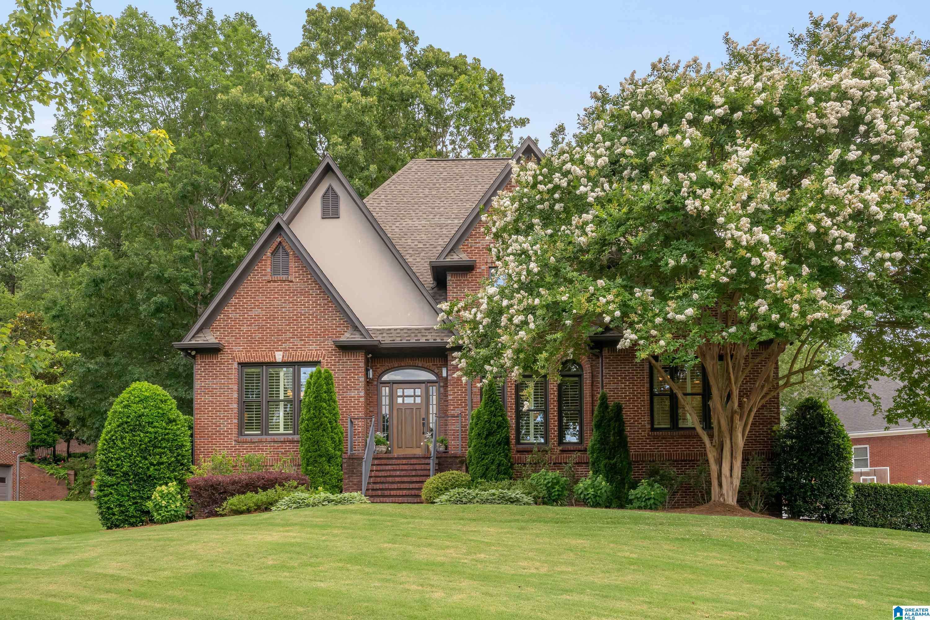 800 PARK VIEW CIRCLE, Vestavia Hills, AL 35242