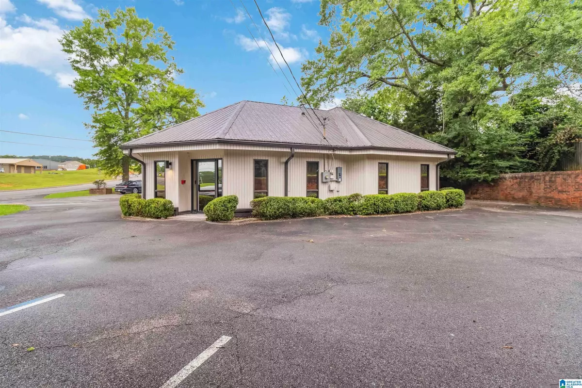 Hueytown, AL 35023,111 FOREST ROAD