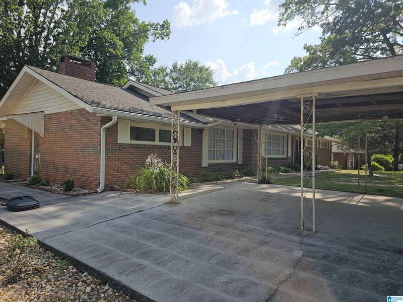 1606 NW WOODLAND STREET NW, Cullman, AL 35055