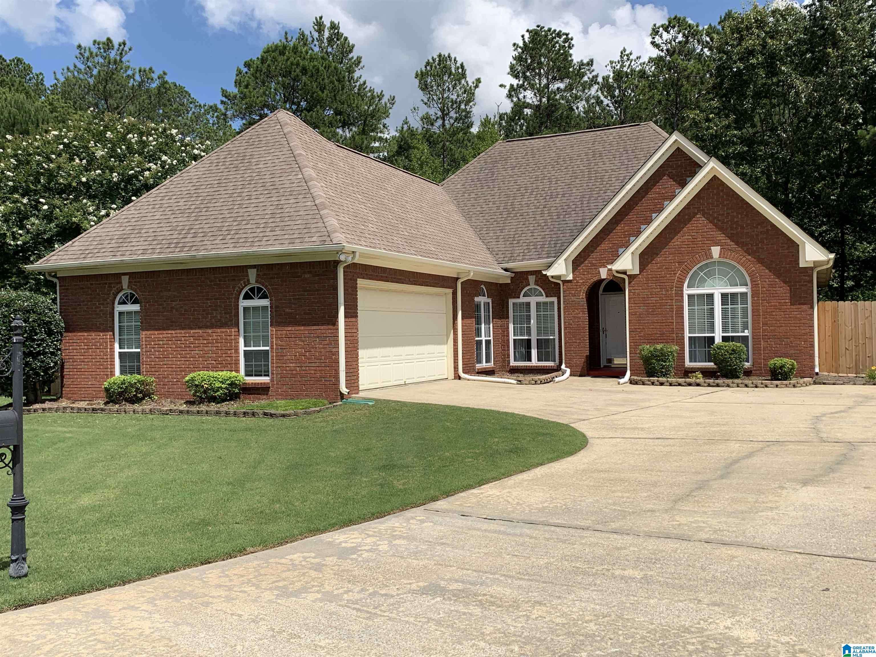 204 CREDEN CIRCLE, Alabaster, AL 35007