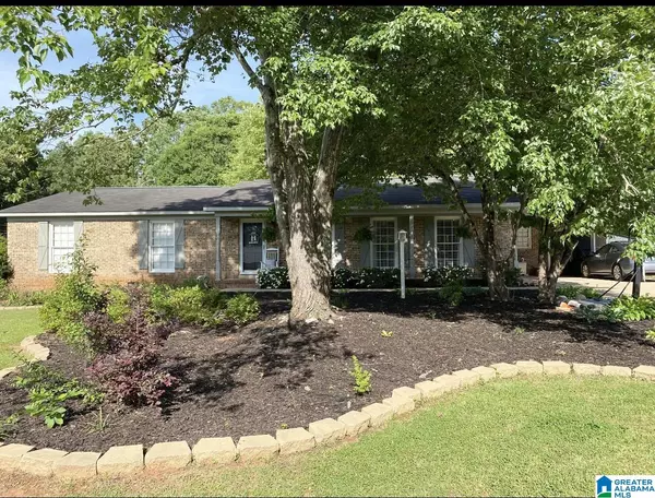 1015 SEDGEFIELD DRIVE, Sylacauga, AL 35150