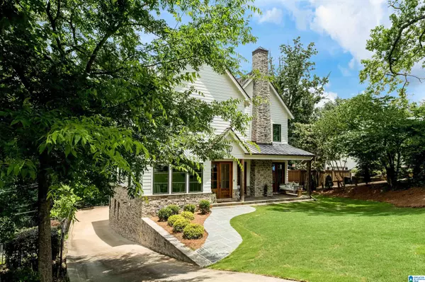 Homewood, AL 35209,422 DEVON DRIVE