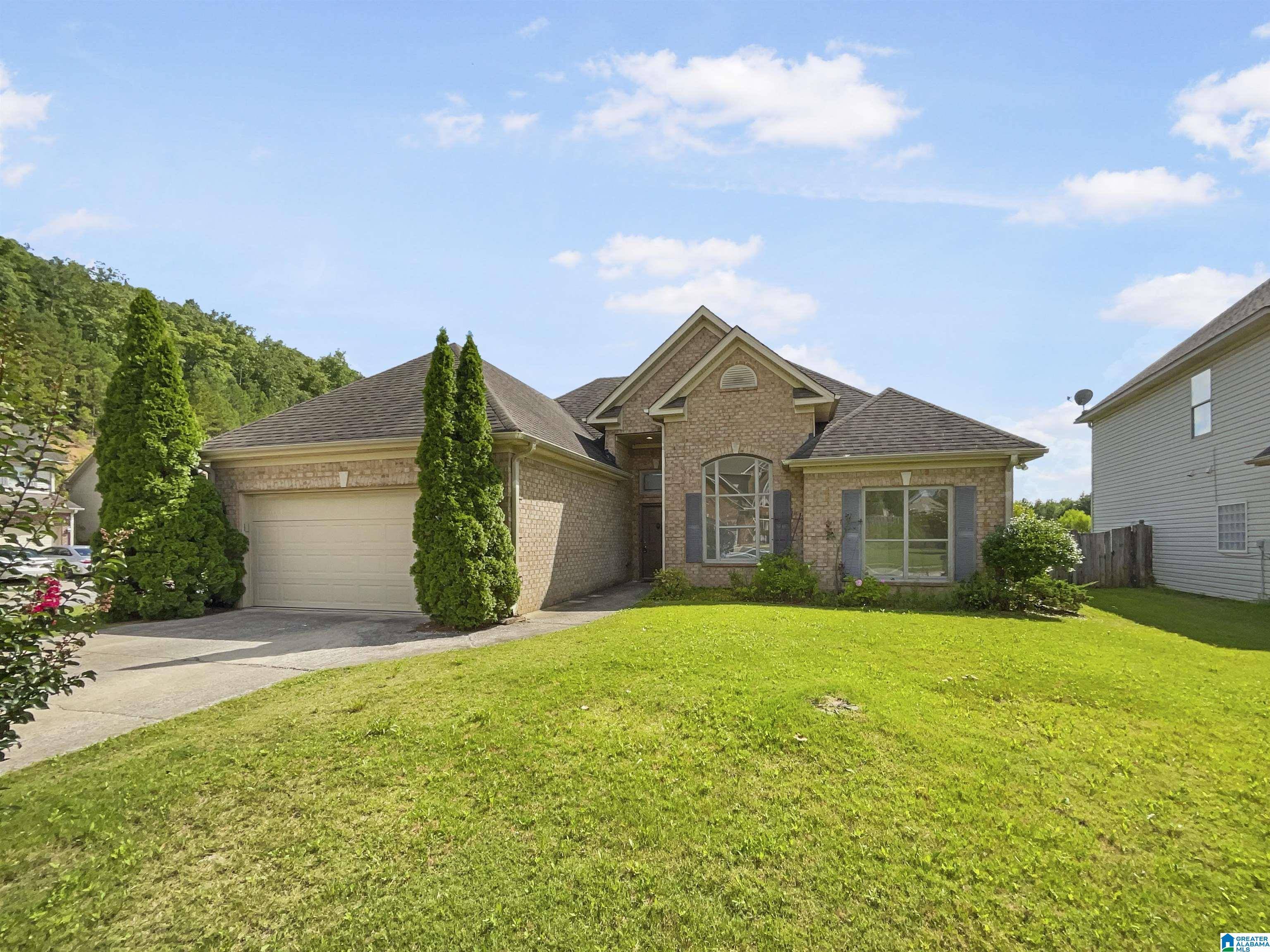 2001 FOREST LAKES LANE, Sterrett, AL 35147