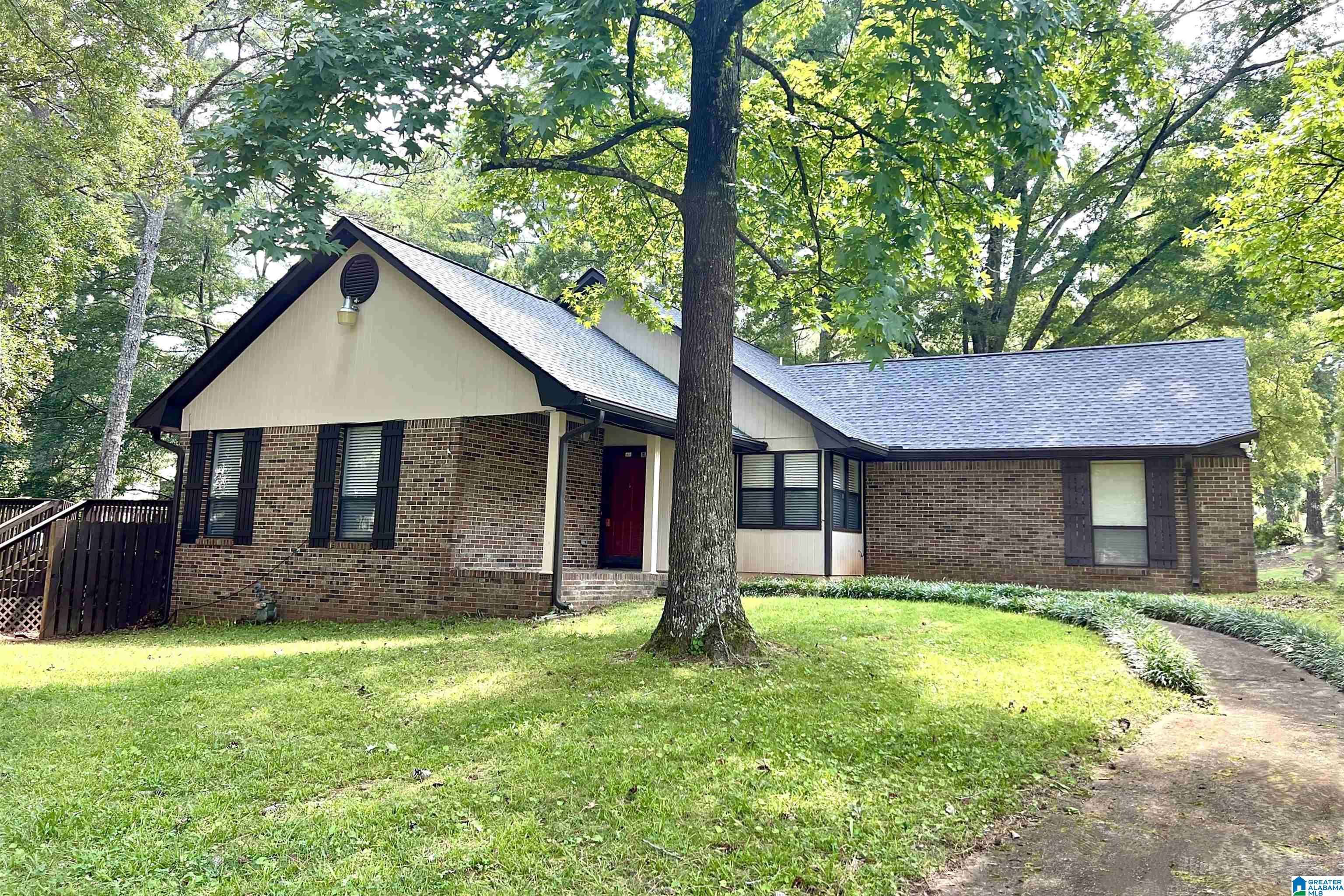 2131 SANDLIN ROAD, Birmingham, AL 35235