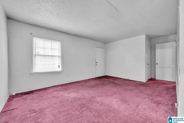 Birmingham, AL 35212,934 47TH STREET N