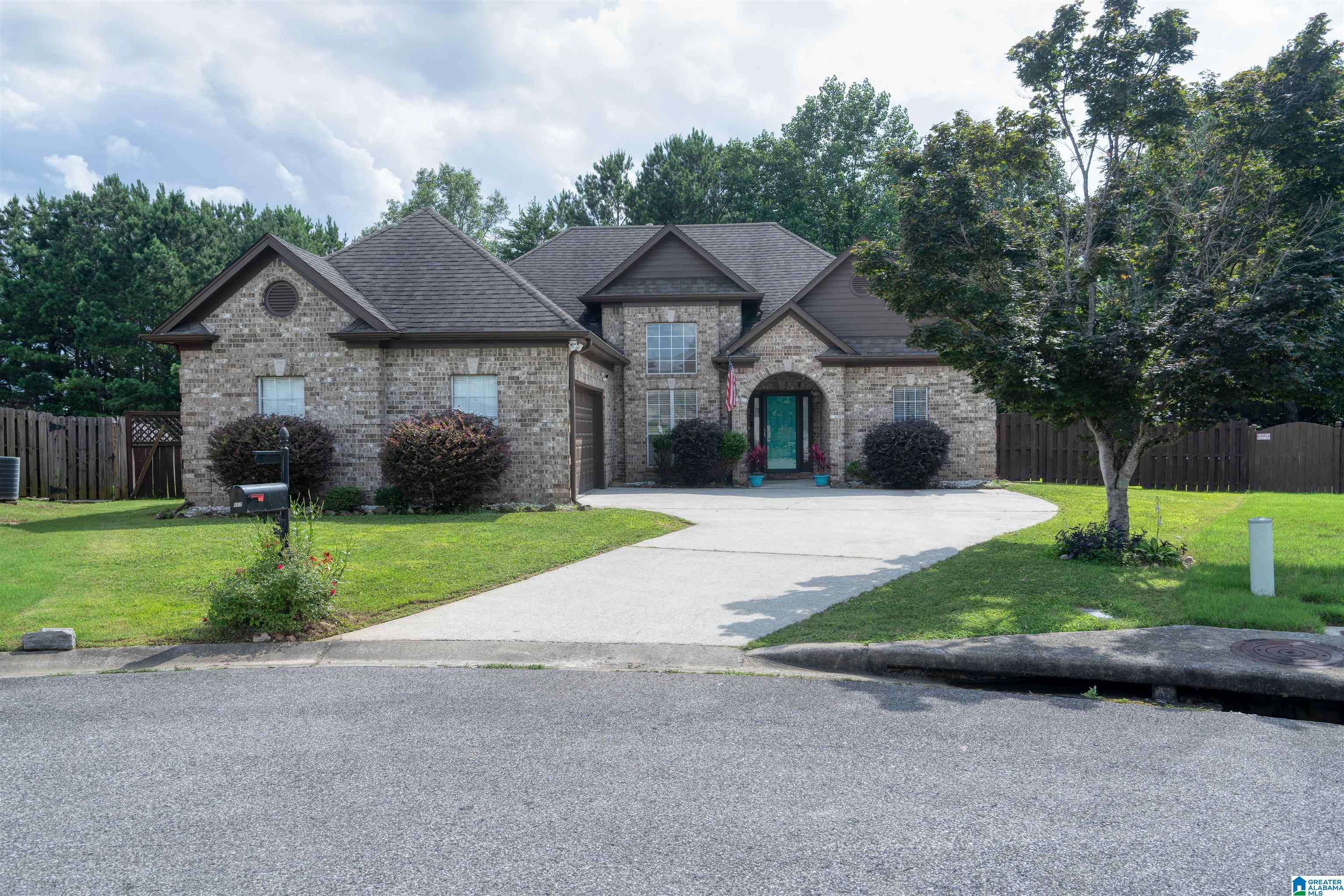 417 SUMMIT PLACE, Fultondale, AL 35068