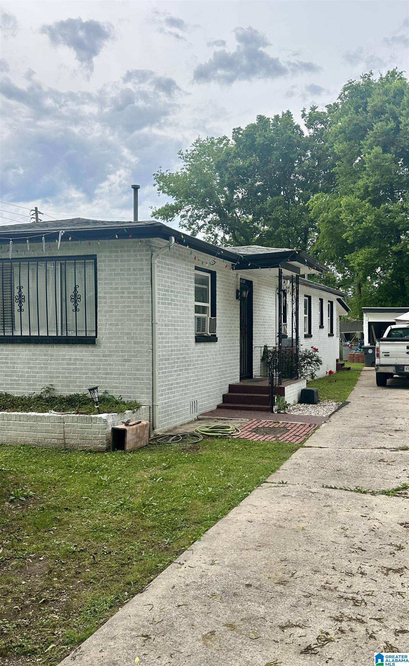 Birmingham, AL 35228,1524 65TH STREET W
