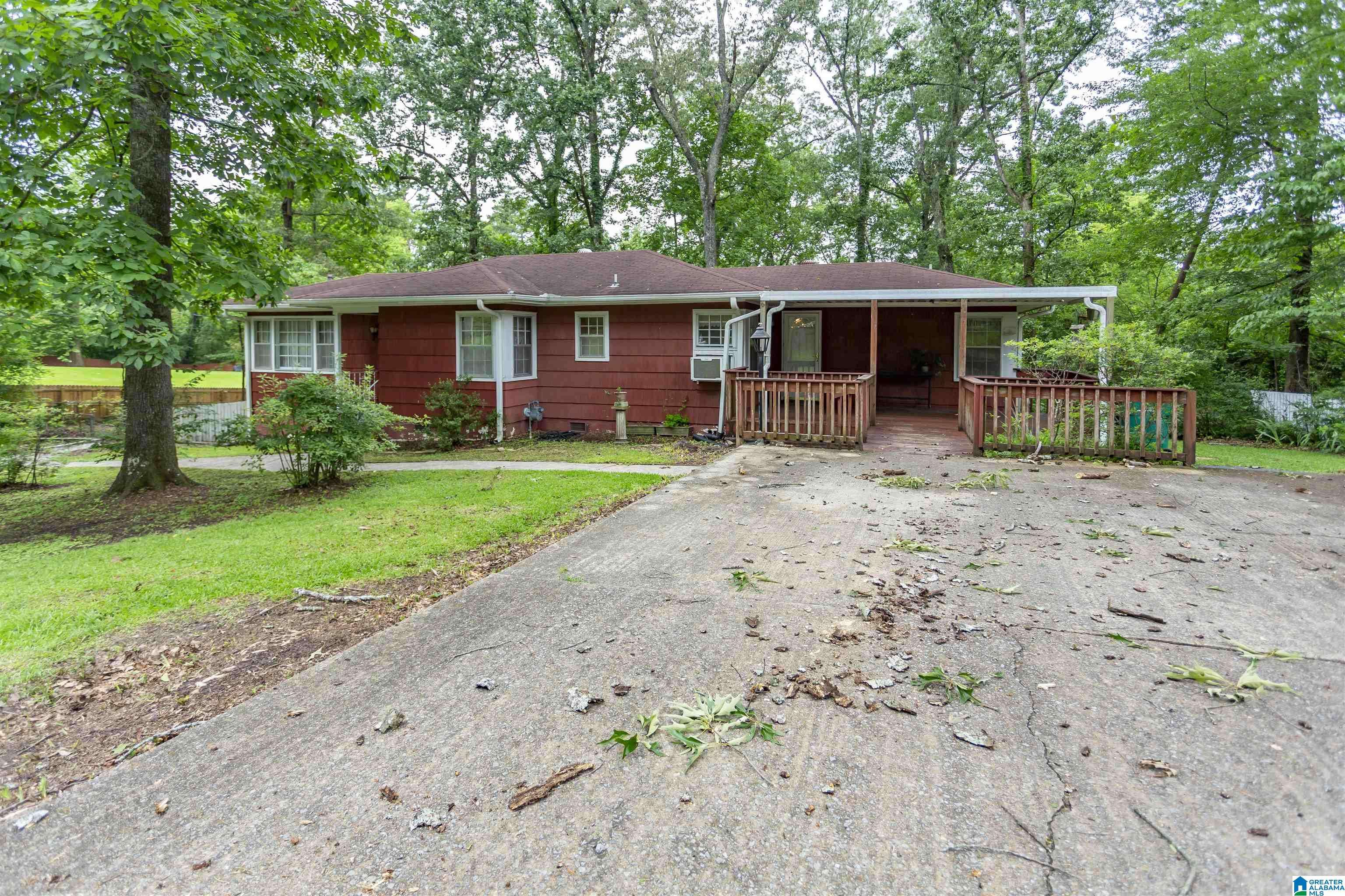 Pleasant Grove, AL 35127,604 4TH COURT