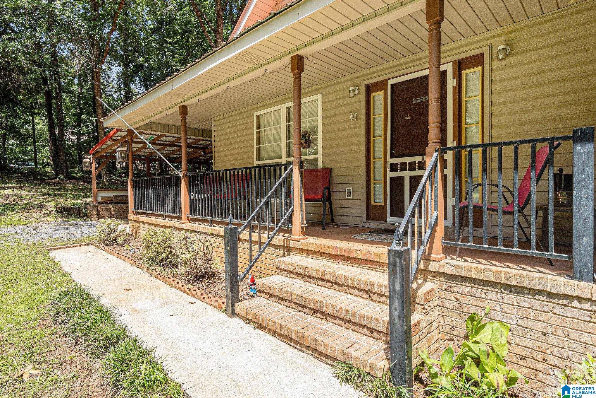 Talladega, AL 35160,80 NICOLE LANE