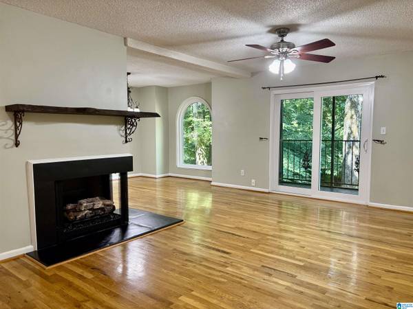140 W GREEN #140, Vestavia Hills, AL 35243