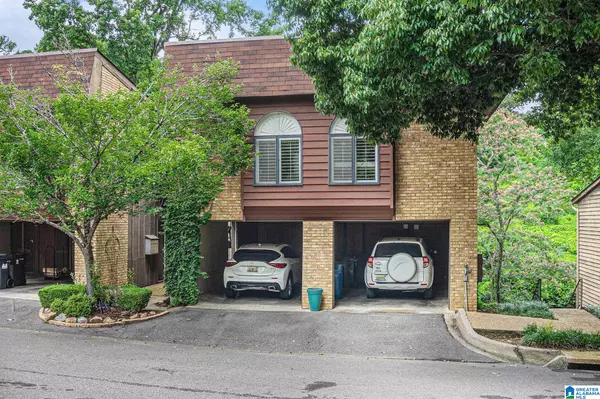 122 WEST GREEN #122, Vestavia Hills, AL 35243