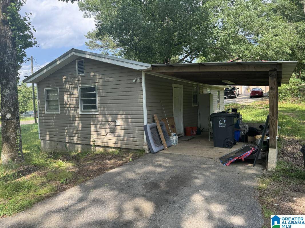 Mulga, AL 35118,7634 POWHATAN ROAD