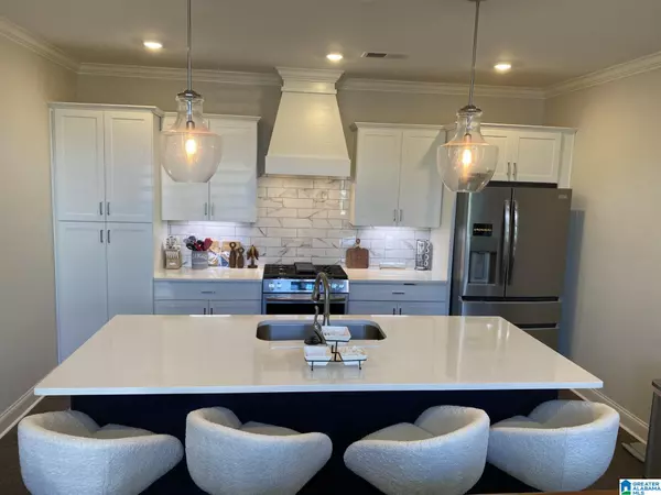 Vestavia Hills, AL 35242,3452 FELDSPAR CIRCLE