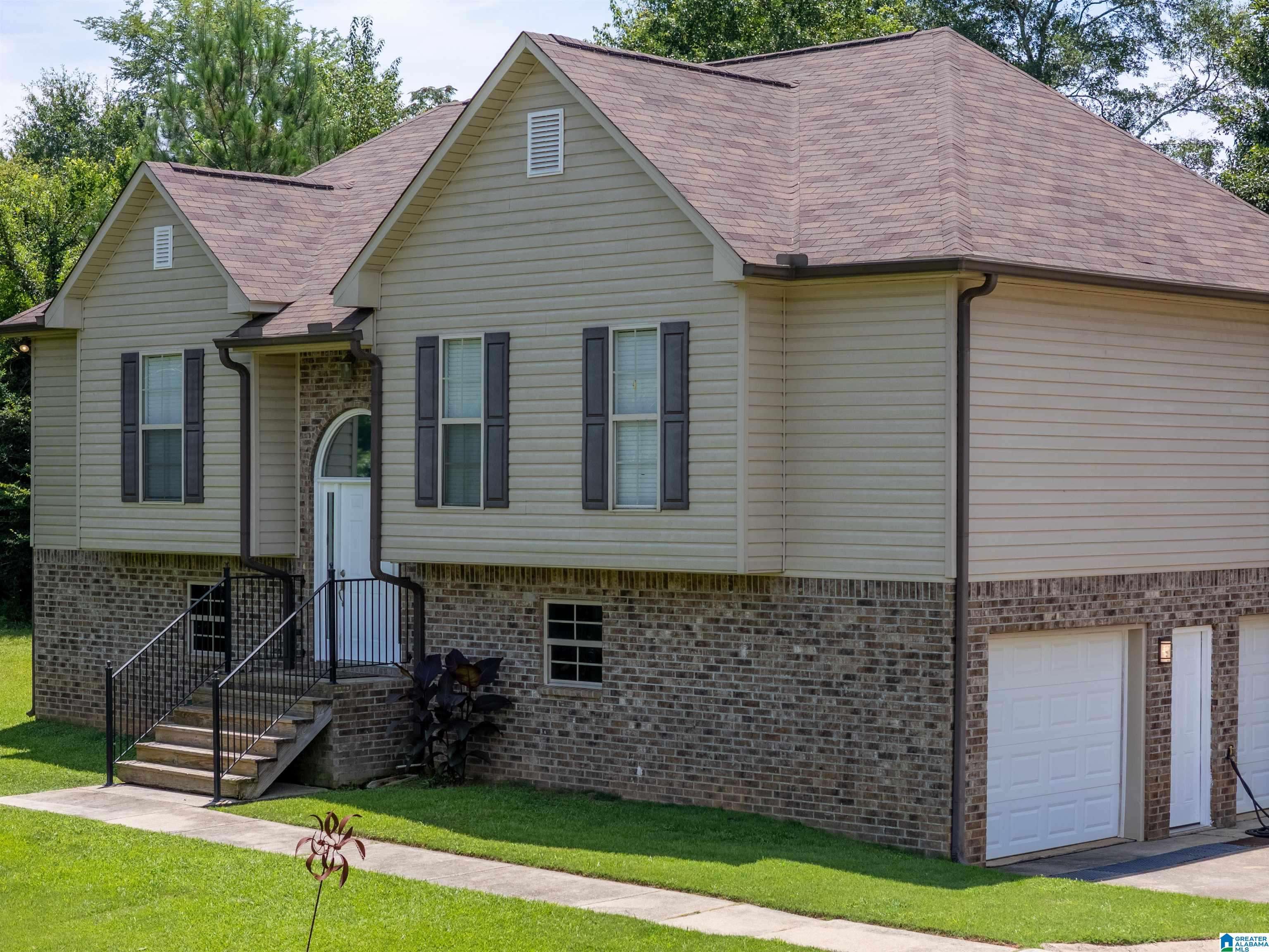 Pell City, AL 35125,560 HILLSTONE DRIVE