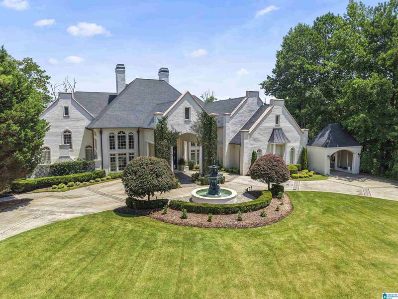 5615 CANONGATE LANE, Hoover, AL 35242