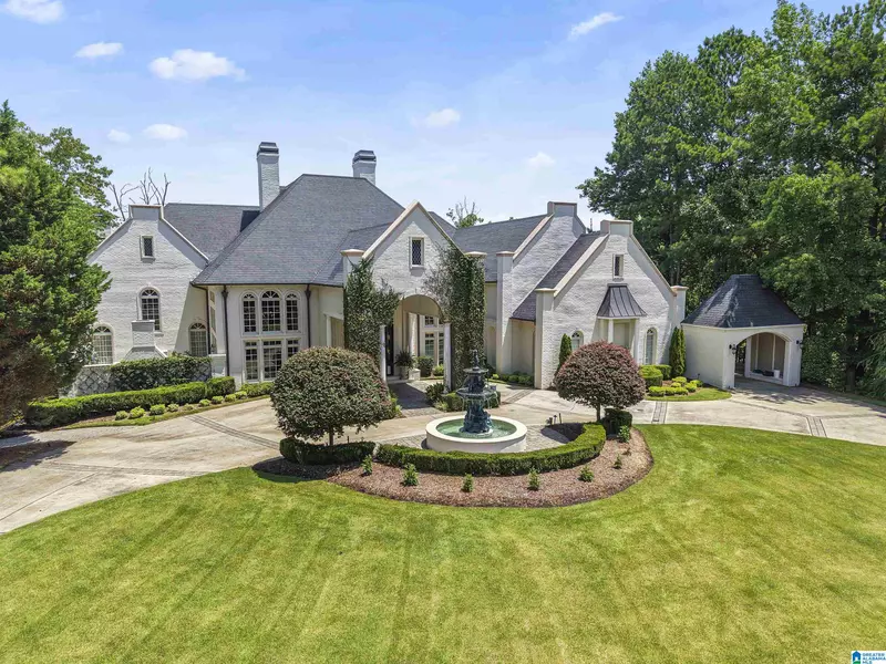 5615 CANONGATE LANE, Hoover, AL 35242