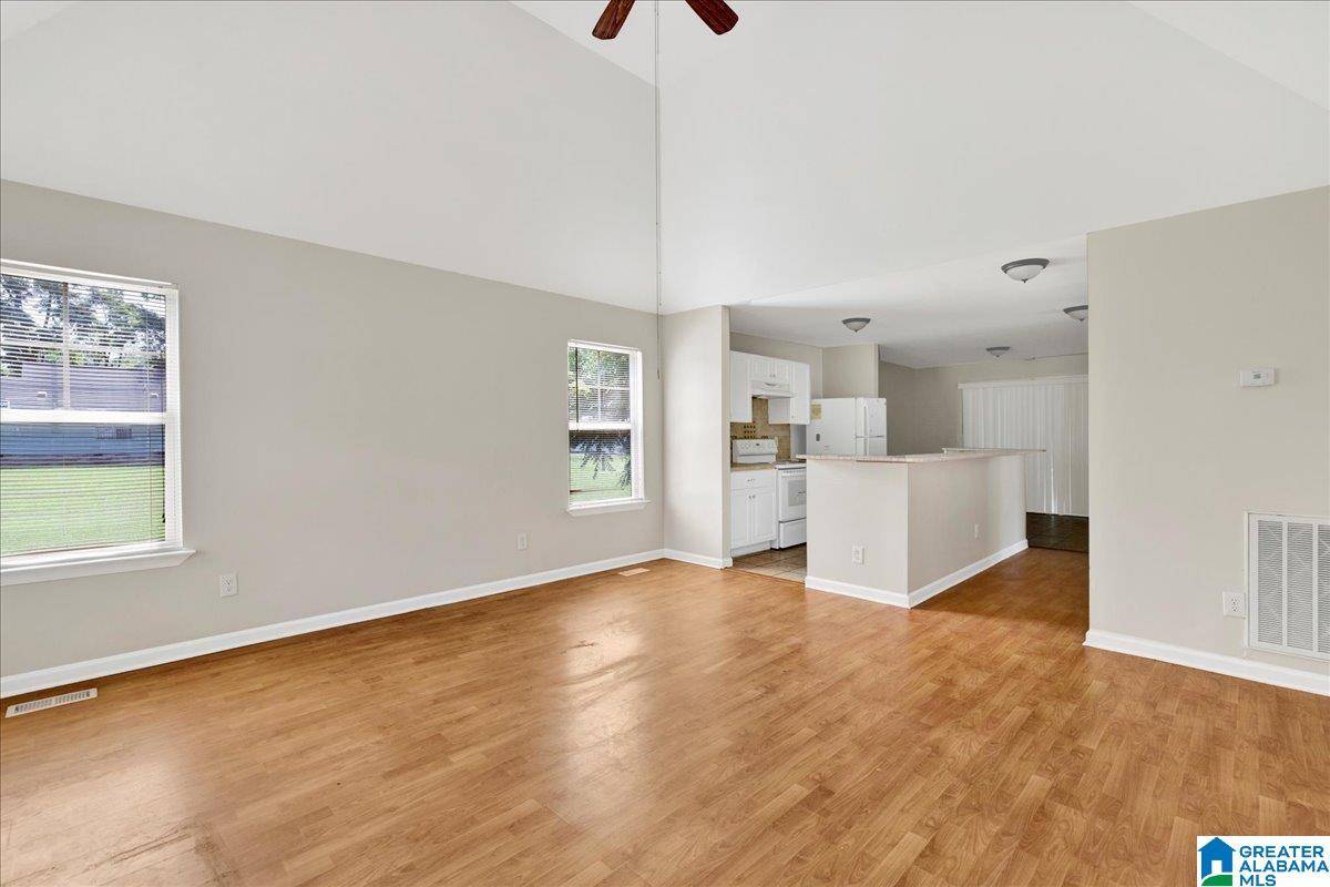 Birmingham, AL 35211,1324 FULTON AVENUE SW