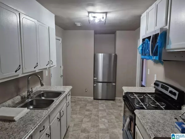 1111 1ST AVENUE N, Bessemer, AL 35020
