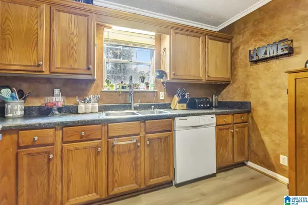 Pinson, AL 35126,7839 OLD BRADFORD ROAD
