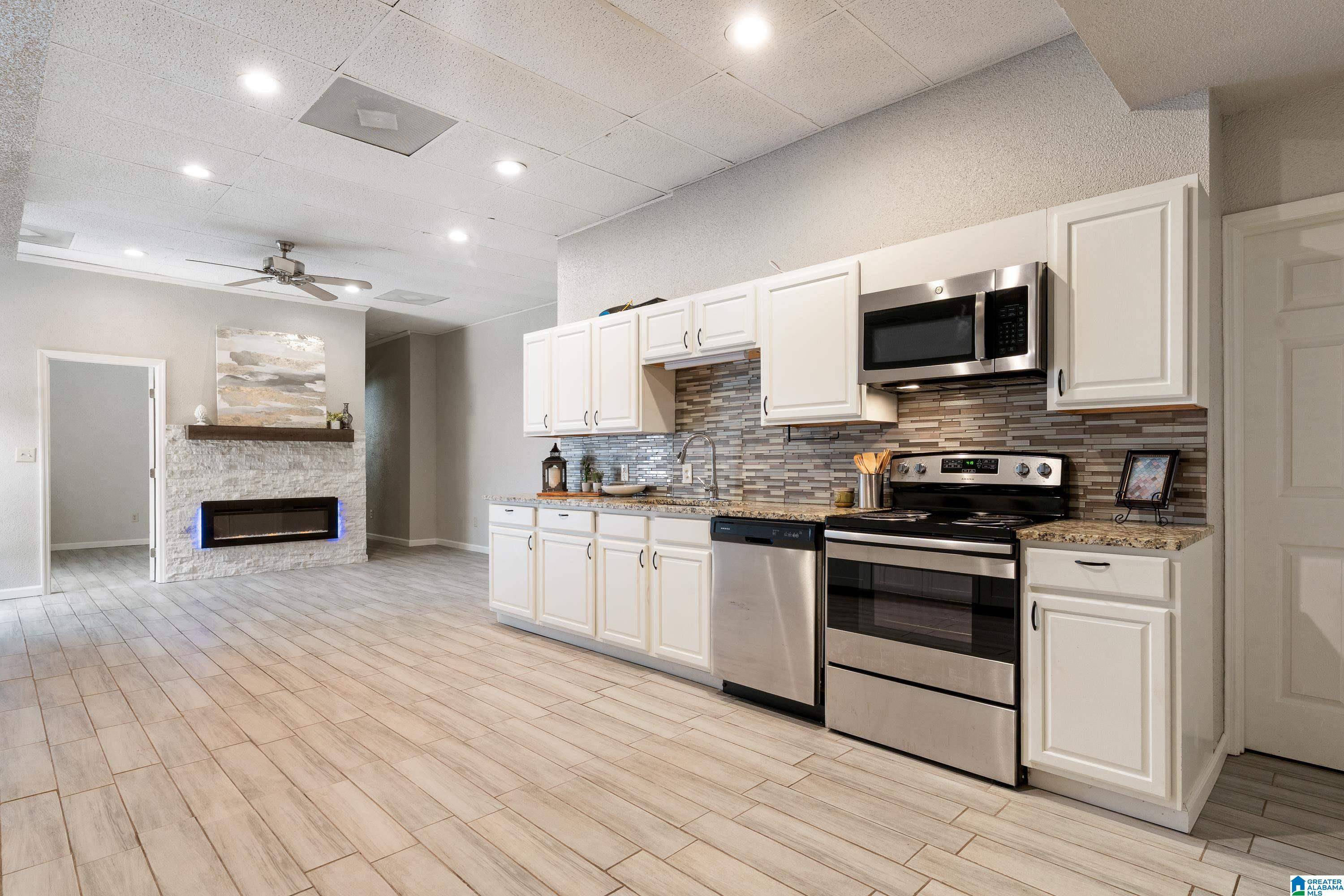 Hoover, AL 35226,404 PATTON CHAPEL LANE #404