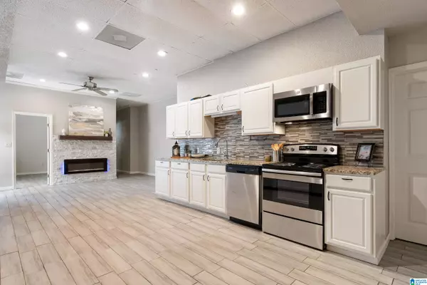 Hoover, AL 35226,404 PATTON CHAPEL LANE #404