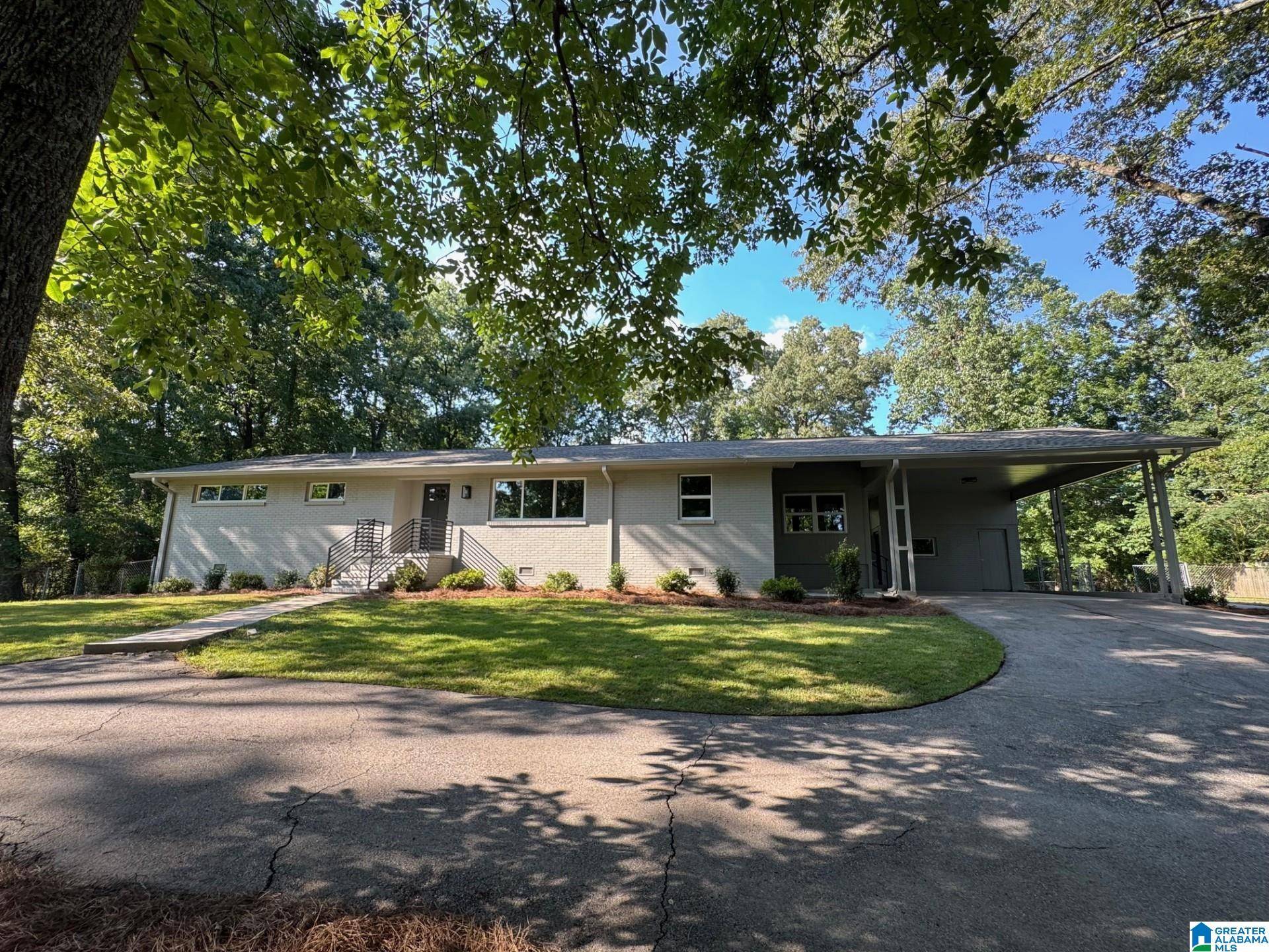Leeds, AL 35094,7174 ROWAN ROAD