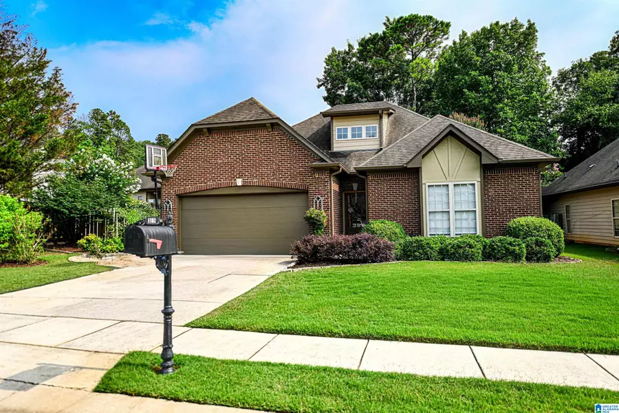 1182 EAGLE DRIVE, Alabaster, AL 35114