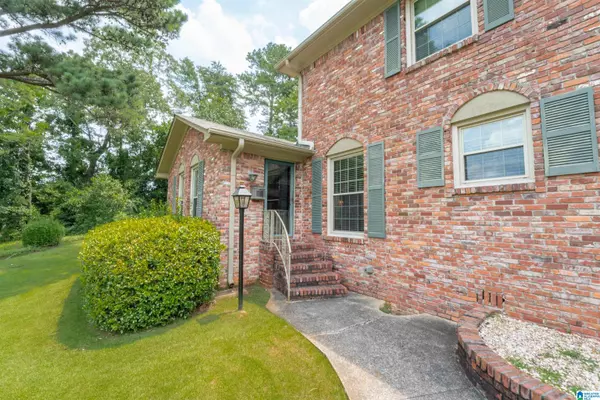 1867 VALGREEN LANE #a, Hoover, AL 35226