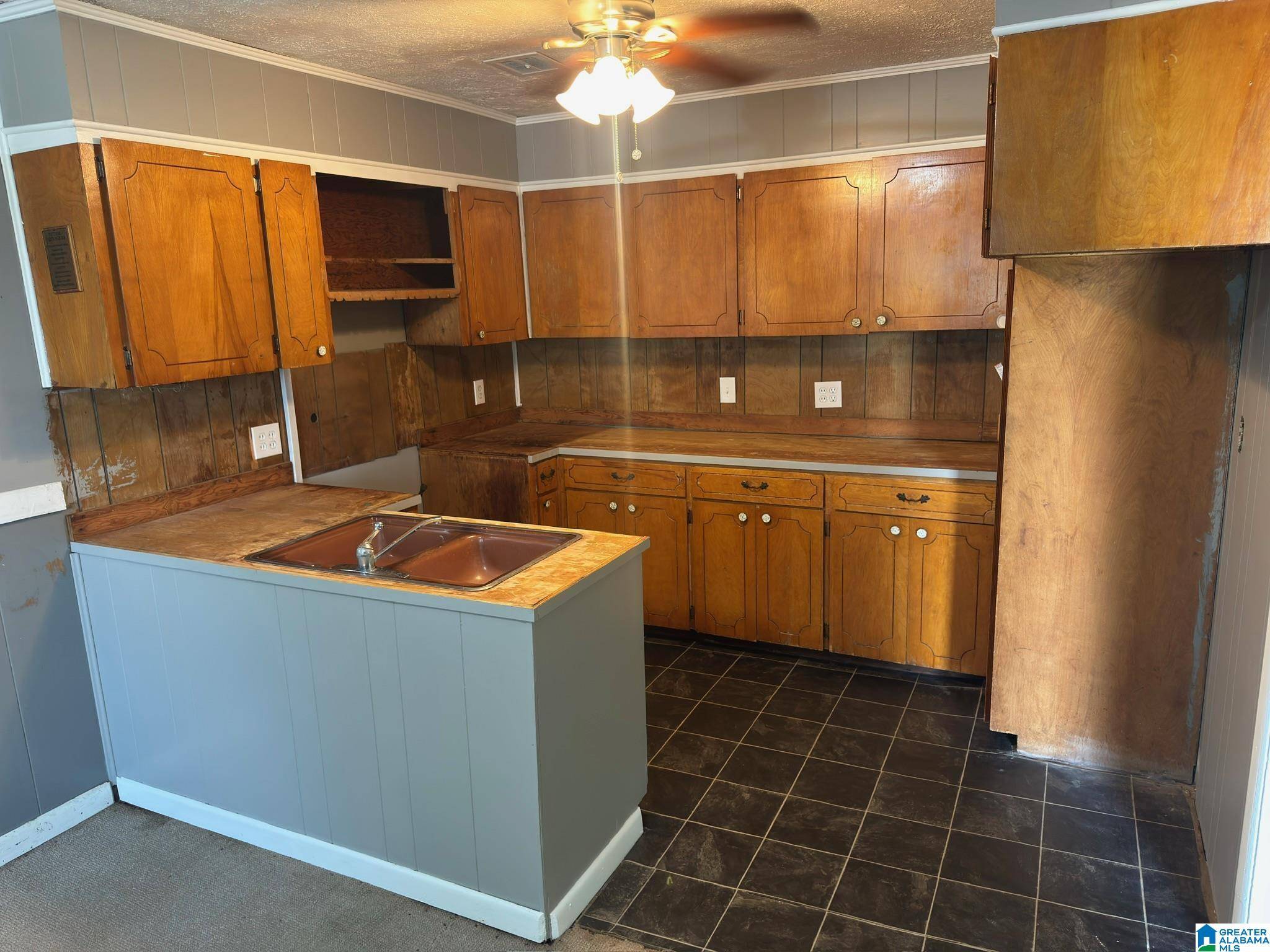 Anniston, AL 36201,2409 WALNUT AVENUE