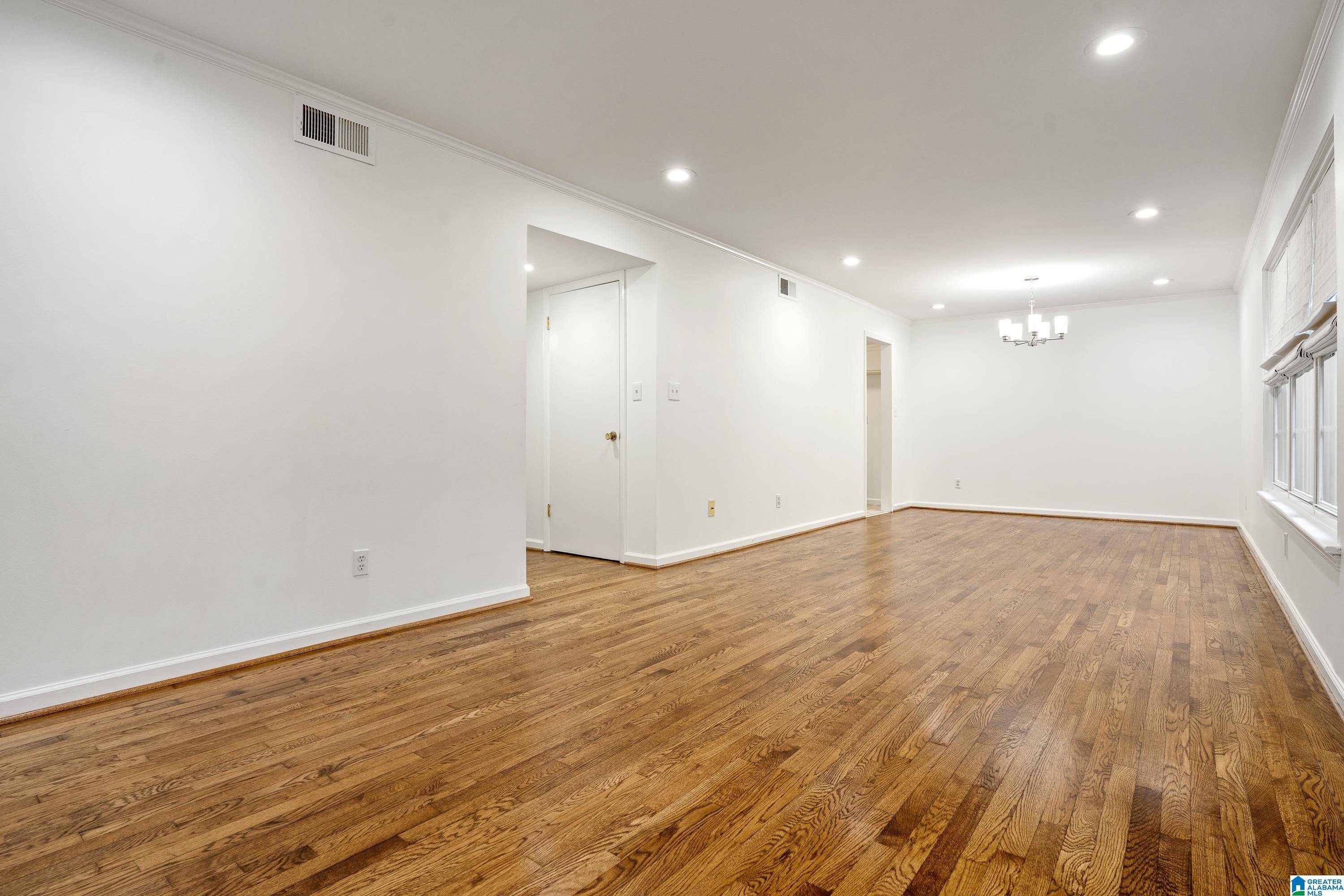 Vestavia Hills, AL 35216,2096 MONTREAT CIRCLE #2096
